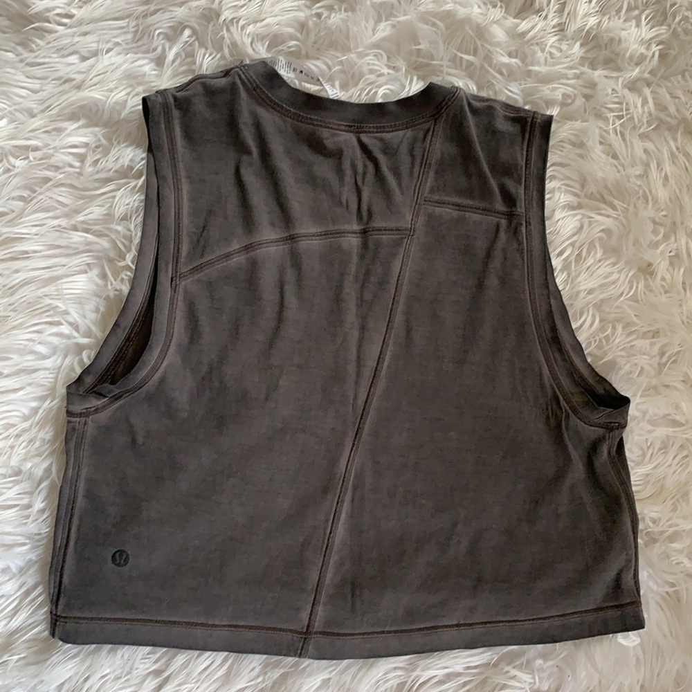 Lululemon Smoked Gray Crop Top - Picture 6 of 7